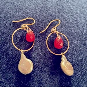 Gold wire with red stone and grey pearl drop earrings